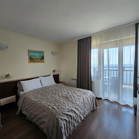 Diamanti Hotel 3*